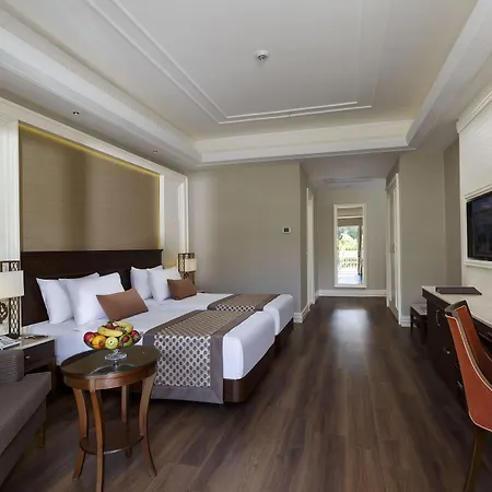 منتجع Gural Premier 5*