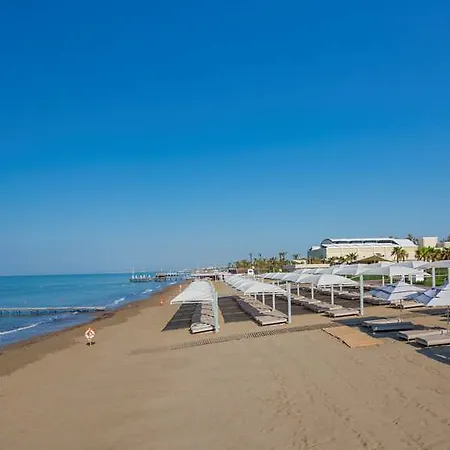 منتجع Gural Premier 5*