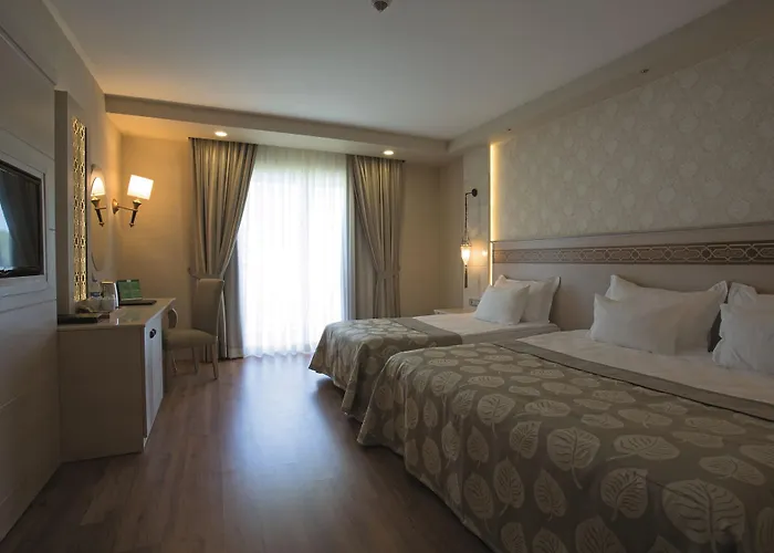 Gural Premier منتجع